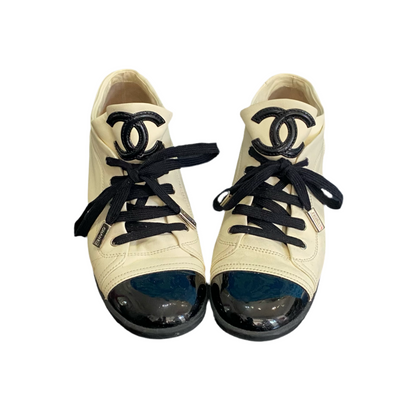 90s Chanel Sneakers Lambskin Chanel Logo Sneakers 39